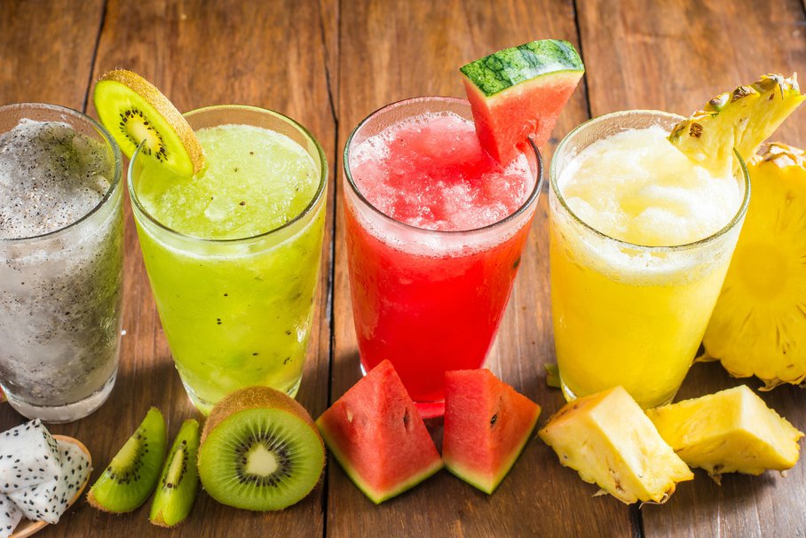 Najlepsze domowe napoje odchudzające – co pić, żeby schudnąć?