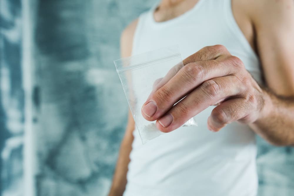 Amfetamina (feta) – działanie, powikłania po zażyciu. Jak wyleczyć się z uzależnienia od amfetaminy?