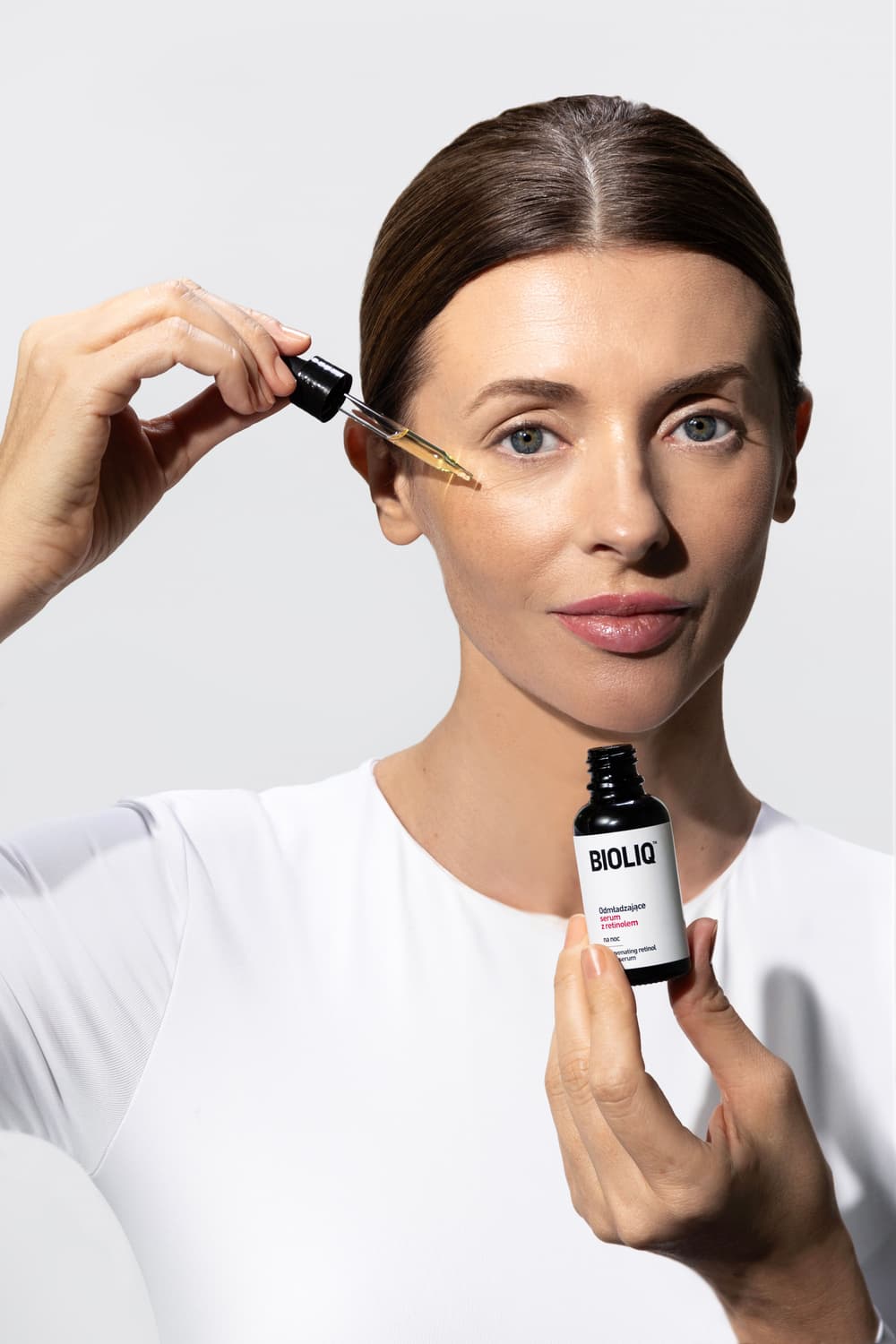 Bioliq odmładzające serum z retinolem – jak działa, dla kogo, jak stosować?