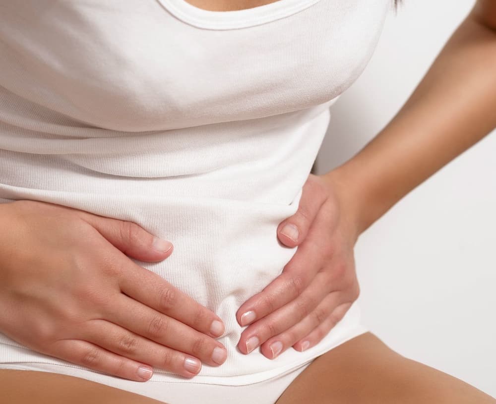 Ból podbrzusza – jakie są najczęstsze przyczyny w dole brzucha?