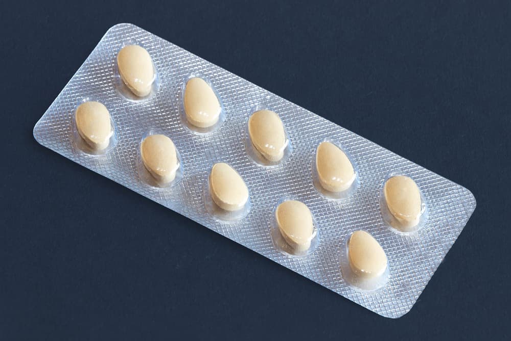 Cialis – skład, sposób działania, wskazania i przeciwwskazania, dawkowanie, zamienniki, cena