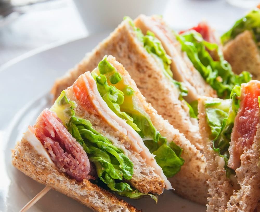 Dieta w chorobie Leśniowskiego-Crohna – wytyczne, produkty zalecane i przeciwwskazane w okresie zaostrzenia i remisji