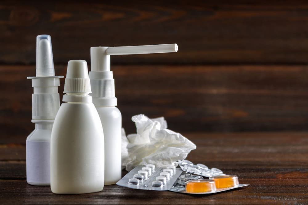 Dobry lek na zatoki (tabletki, spray, krople) – jak wybrać?