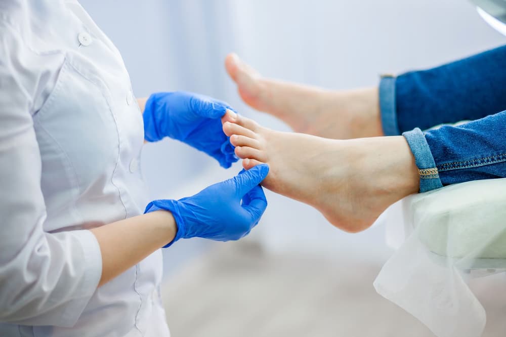 Objaw Babińskiego – ujemny i dodatni – o jakich chorobach świadczy u dorosłych?