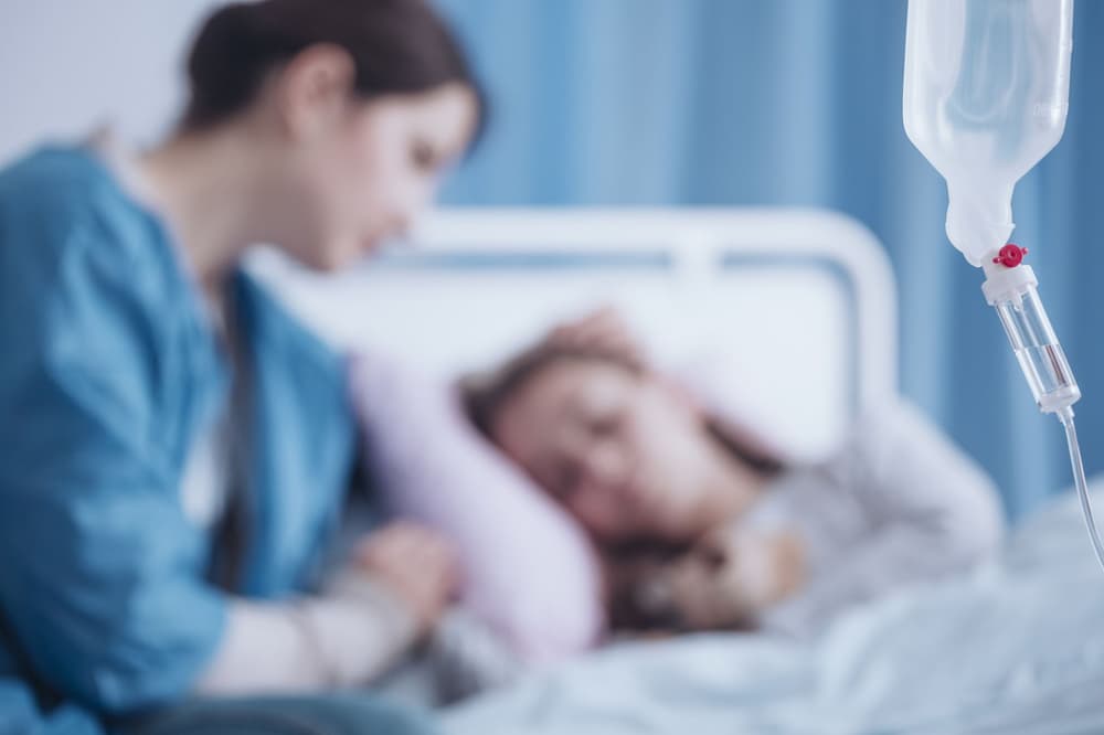 Śpiączka cukrzycowa – hiperglikemiczna i hipoglikemiczna – przyczyny, objawy, leczenie