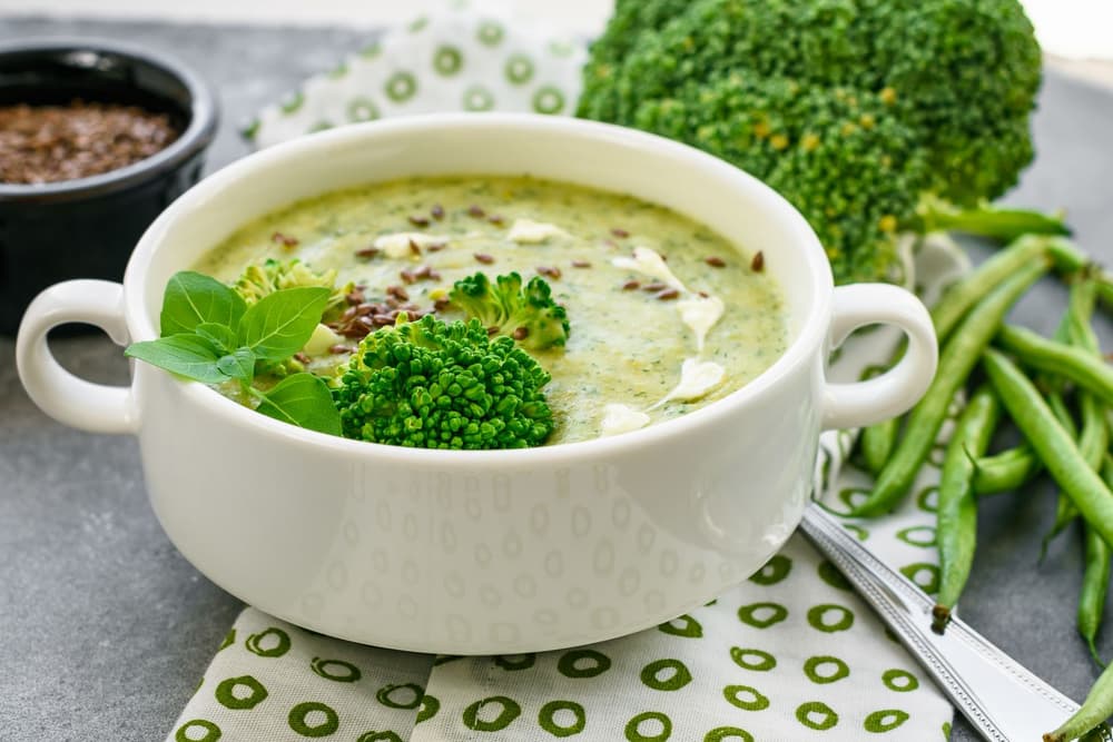 Uchyłki jelita grubego – dieta – co jeść przy uchyłkach?
