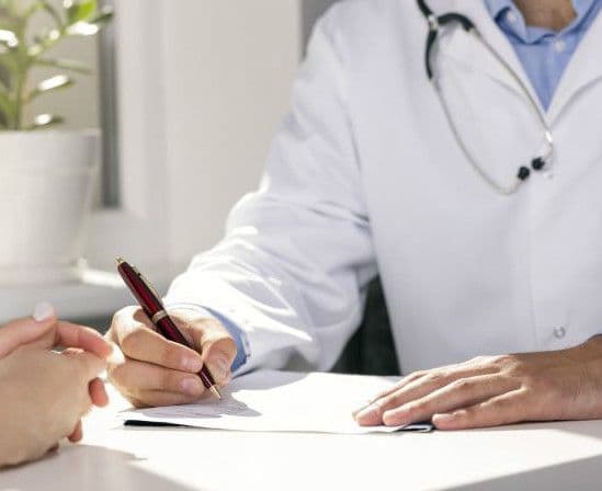 Guzki dnawe – usuwanie i leczenie objawu dny moczanowej