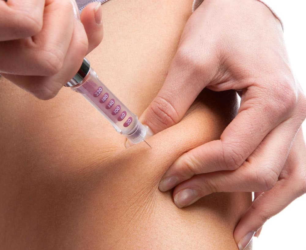 Insulina – co to jest i do czego służy? Co ją obniża, a co podnosi?