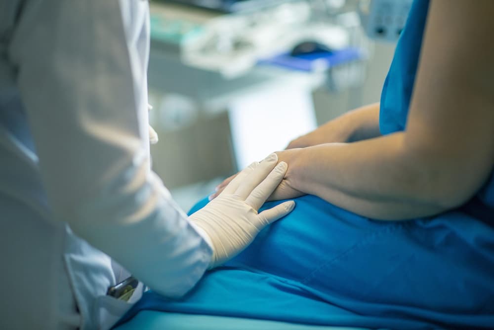 Legionella – jak dochodzi do zakażenia tą bakterią? Objawy i leczenie choroby legionistów