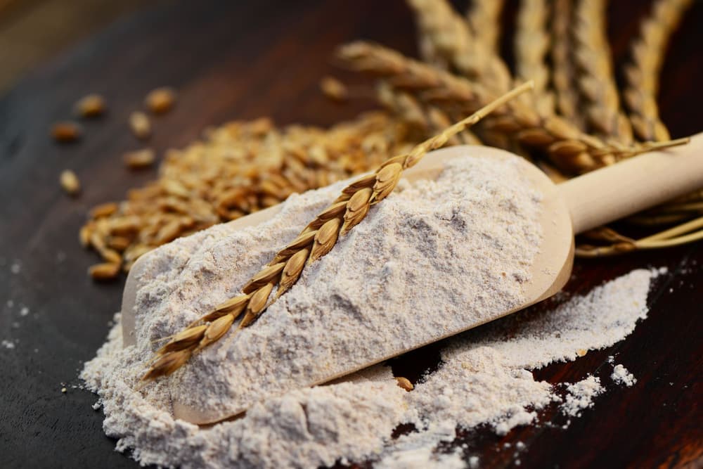 Mąka orkiszowa – właściwości, kalorie, gluten i przepisy