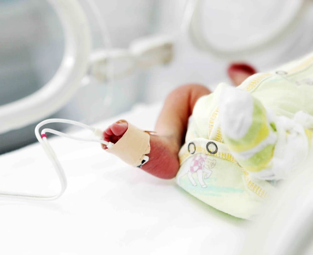 Poród przedwczesny – objawy, przyczyny, jak postępować?