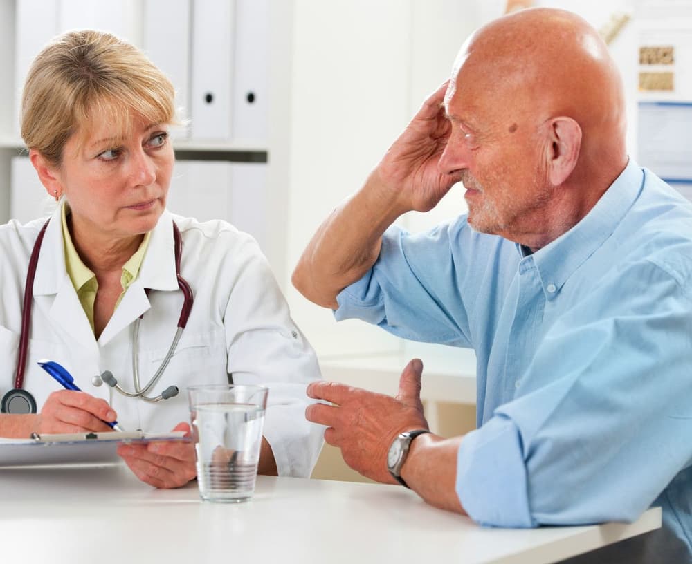 Szumy uszne – jakie są przyczyny piszczenia i dzwonienia w uszach