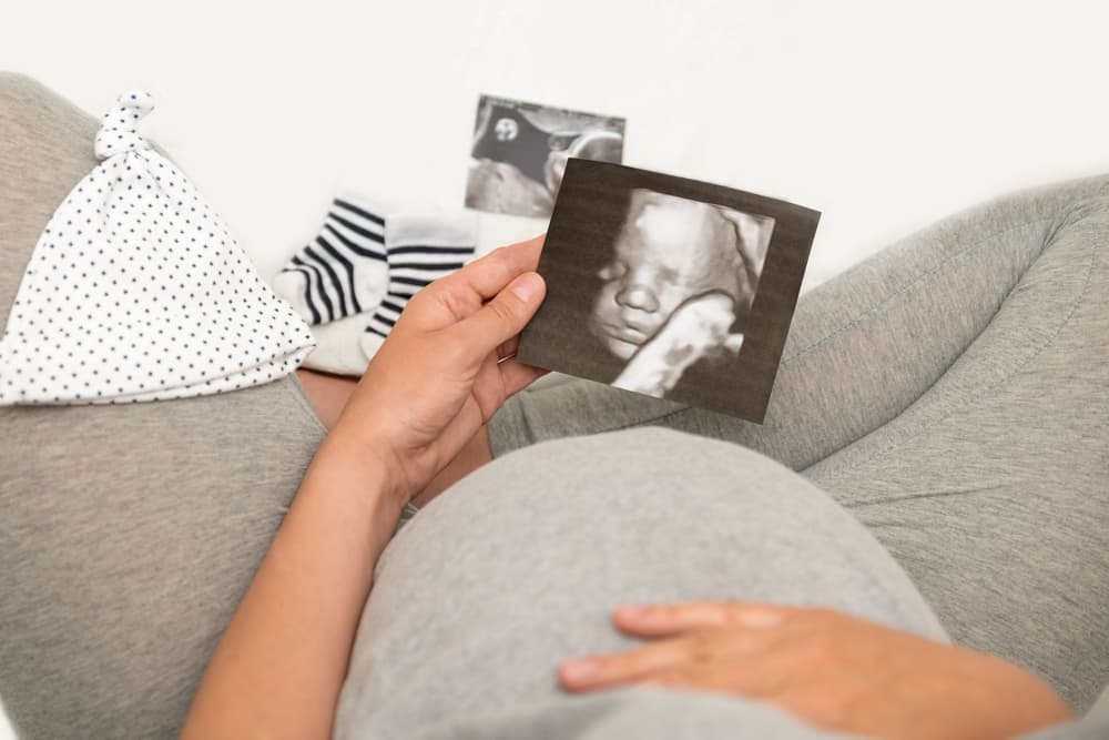 USG 3D i 4D w ciąży – na czym polegają te badania?