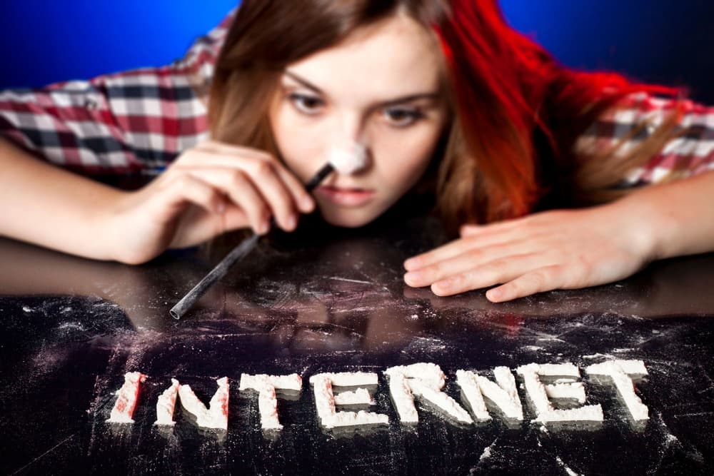 Uzależnienie od Internetu – przyczyny i objawy. Leczenie i skutki siecioholizmu