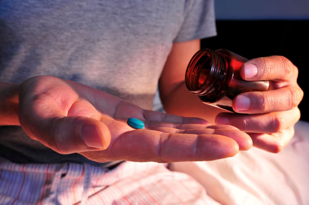 Viagra – zastosowanie, przeciwwskazania, skutki uboczne, czy jest potrzebna recepta?