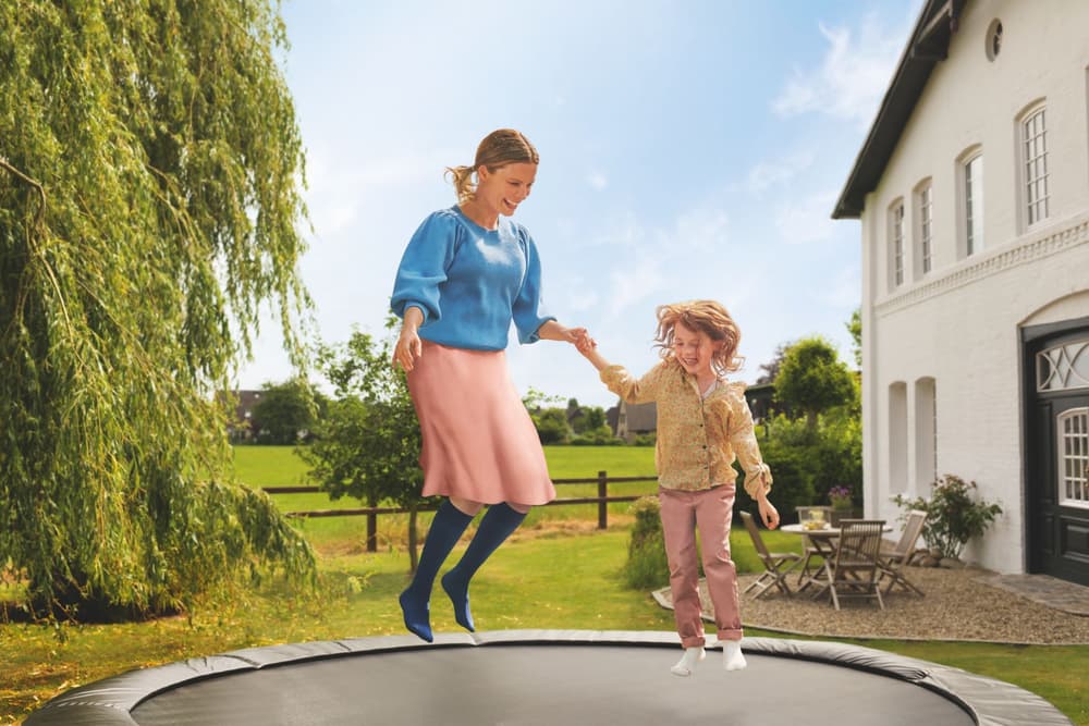 Żylaki na nogach to nie tylko genetyka i estetyka. Dlaczego lepiej im zapobiegać i jak łagodzić objawy? Żylaki na nogach to nie tylko genetyka i estetyka. Dlaczego lepiej im zapobiegać i jak łagodzić objawy?