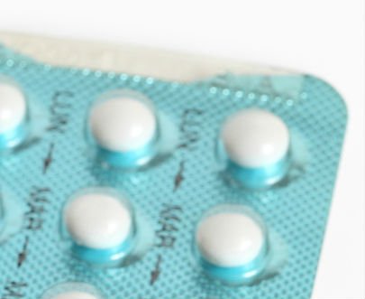 Antykoncepcja a hormonalna terapia zastępcza – podobieństwa i różnice