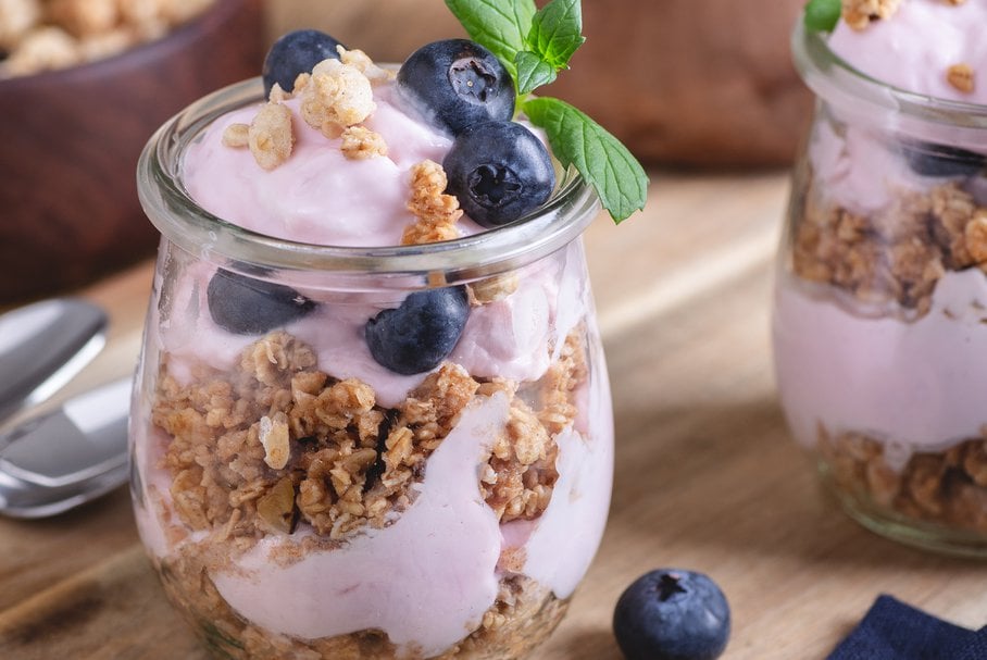 Dieta jogurtowa – na czym polega? Zasady, efekty, jadłospis