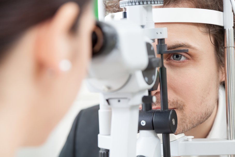 Jakie są objawy retinopatii nadciśnieniowej?