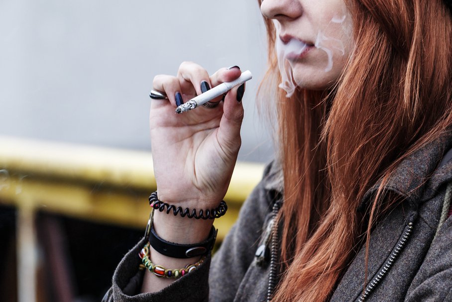 palenie przez nastolatki