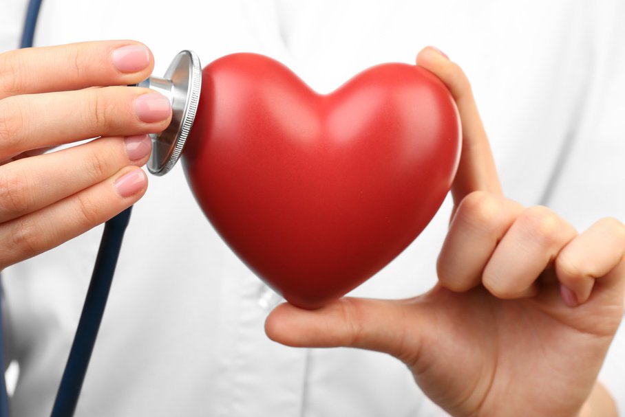 Jakie są przyczyny kołatania serca i kłucia w sercu? Czy wszystkie są groźne?