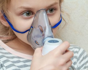 Jak prawidłowo wykonać inhalację na katar? Czy jest to skuteczna metoda walki z katarem?