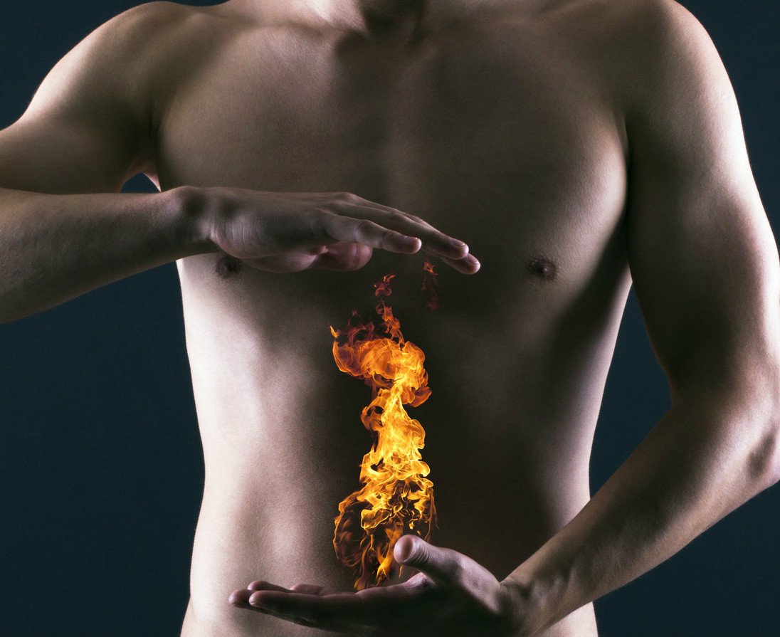 Почему горит в груди. Изжога у мужчины. Реклама против изжоги с пожарными.