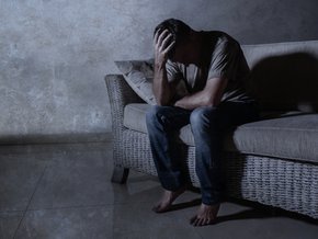 Mężczyzna z nerwicą depresyjną.