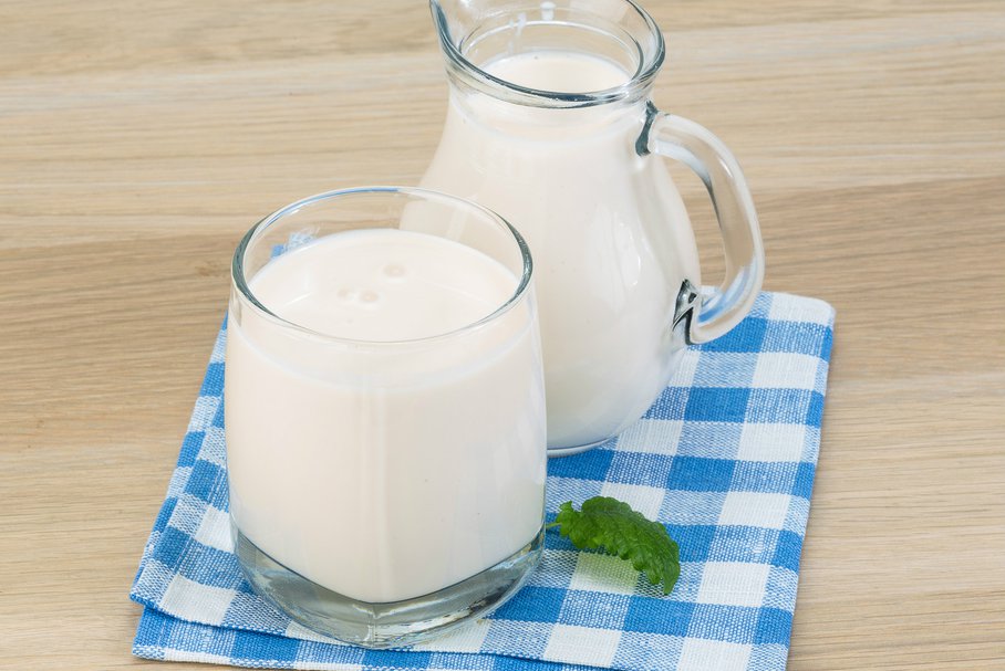 Napoje mleczne fermentowane (kefir, maślanka) – sposób na odchudzanie i oczyszczenie organizmu