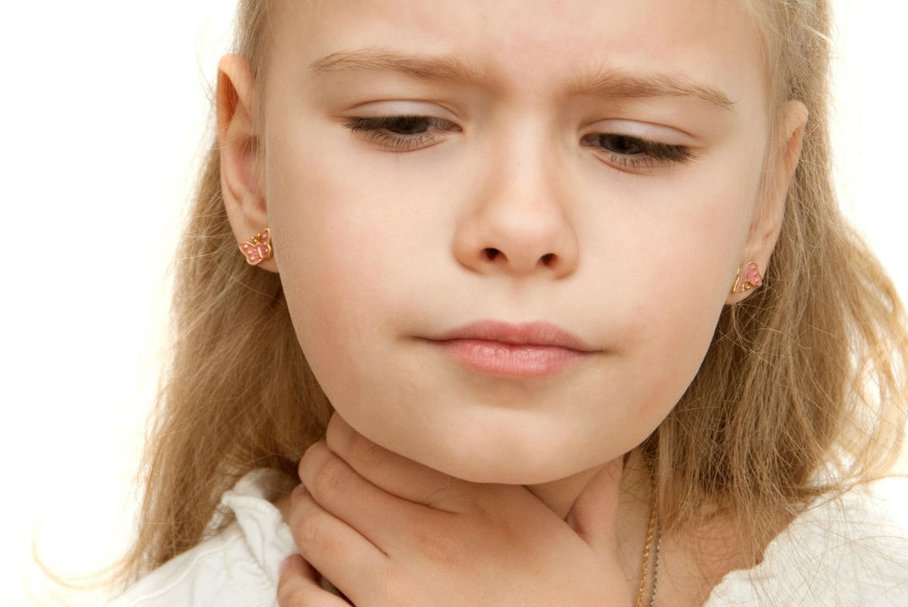 Wirusowe zapalenie gardła – przyczyny, objawy i leczenie ostrego zapalenia gardła