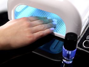 manicure hybrydowy