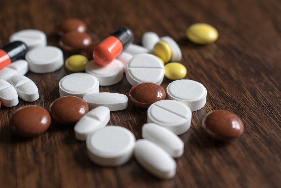 Tabletki na pocenie – jak wybrać skuteczne leki przeciw poceniu?
