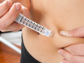 Przedawkowanie insuliny – objawy, skutki, co robić?