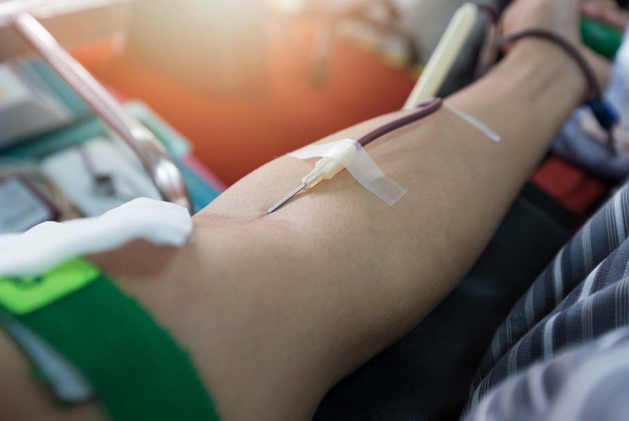 Transfuzja (przetaczanie) krwi – na czym polega, jak przebiega, ile trwa?