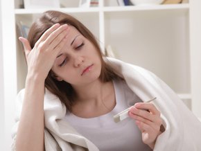 Gorączka u dorosłych – przyczyny, diagnostyka, jak zbijać
