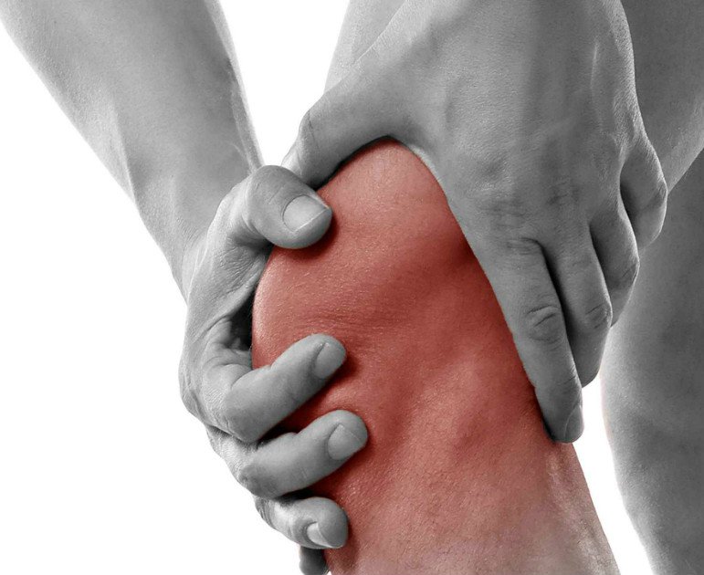 Trzaski w kolanie przyczyny objawy i leczenie trzeszczących oraz