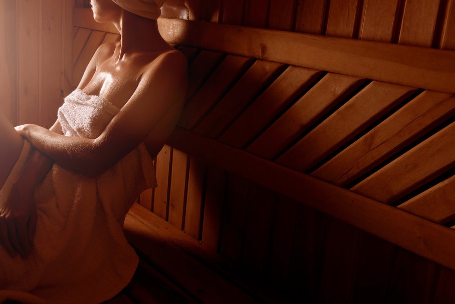 Sauna parowa – zalety, przeciwwskazania, jak korzystać? 