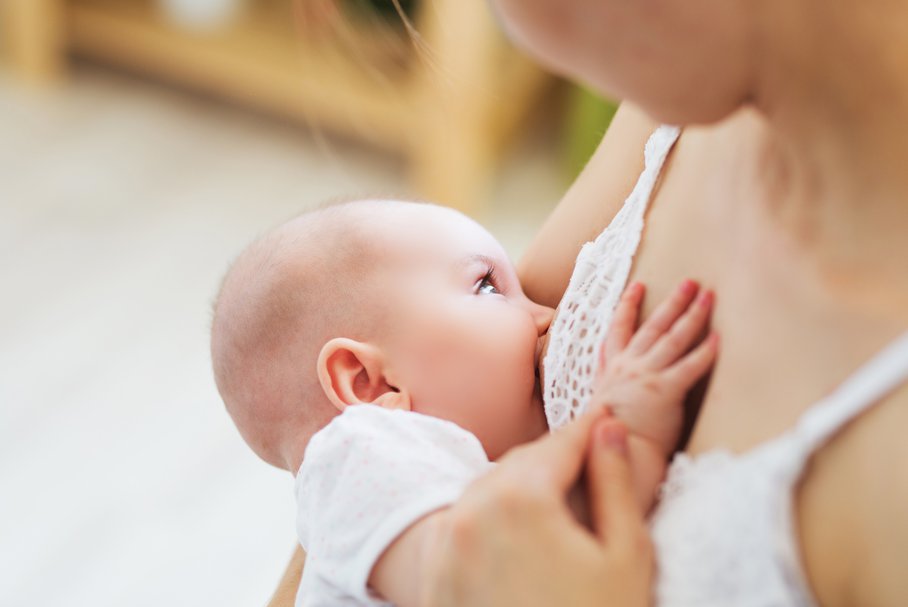 Ile powinno jeść niemowlę?