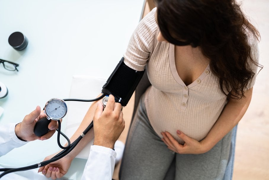 Ciśnienie krwi w ciąży – jakie powinno być?