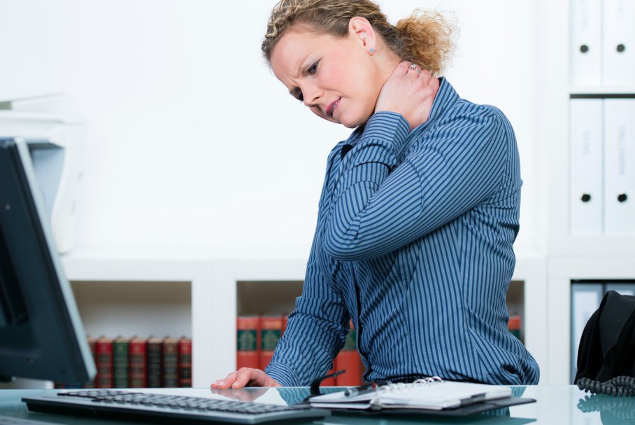 Praca w biurze a bóle stawów i ból kręgosłupa