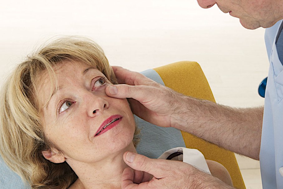 Zapalenie błony naczyniowej oka a zapalenie stawów