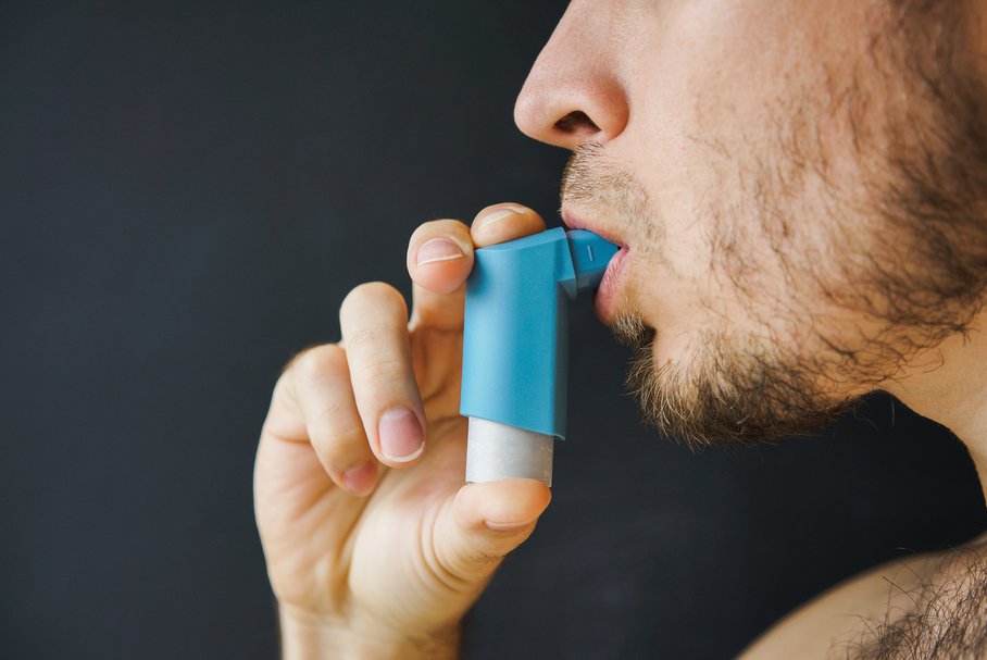 Astma oskrzelowa – przyczyny, objawy, leczenie