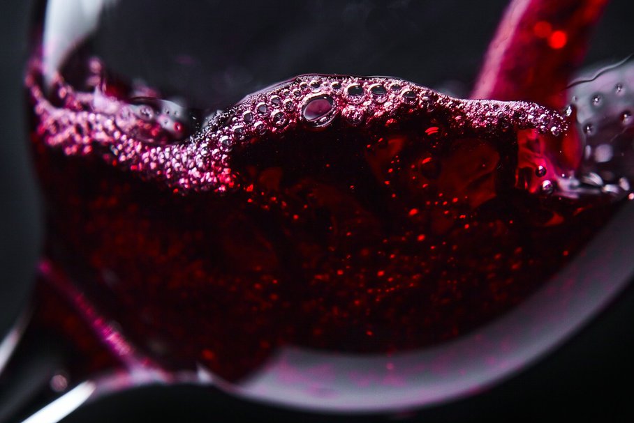 Czerwone wino – jak wpływa na zdrowie?