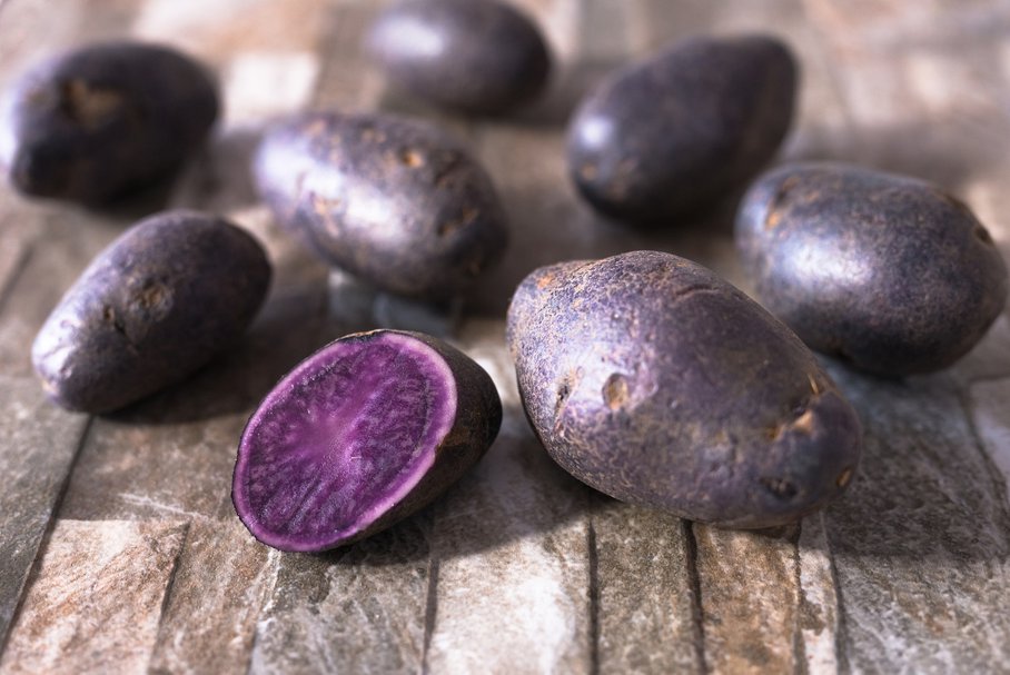 Fioletowe ziemniaki – przepisy, właściwości i wartości odżywcze