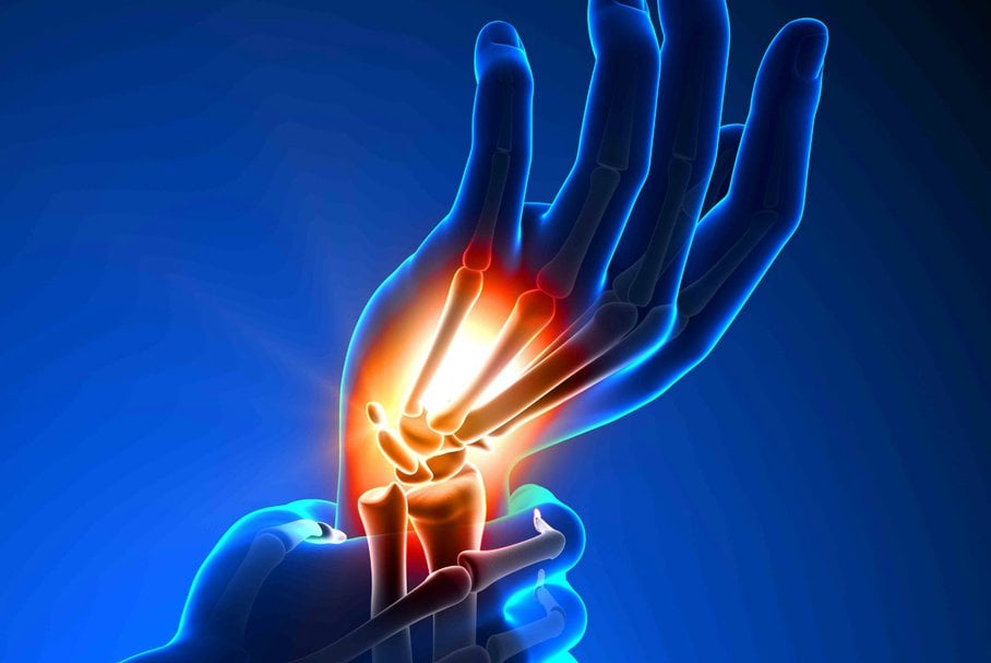 Drętwienie lewej ręki i drętwienie palców lewej ręki – przyczyny, czy jest groźne?