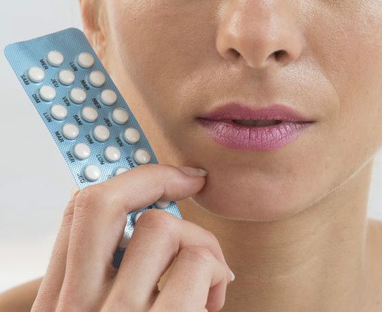 Zapalenie pęcherza a antykoncepcja – czy tabletki są przyczyną infekcji?