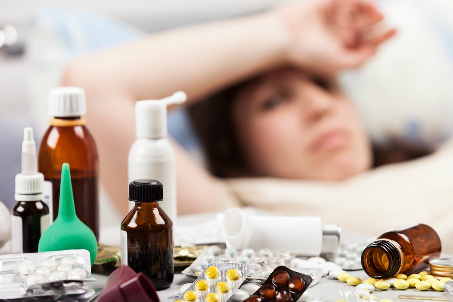 Leczenie grypy – leki bez recepty i na receptę, domowe sposoby
