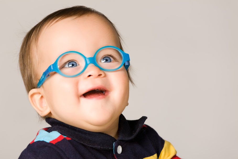 Okulary dla niemowlaka – jak wybrać, jak przekonać dziecko?