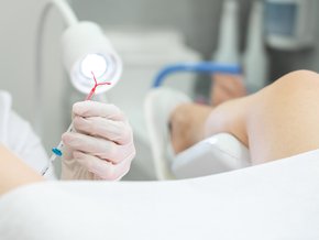 Wkładka wewnątrzmaciczna a stosowanie tamponów i kubeczka menstruacyjnego