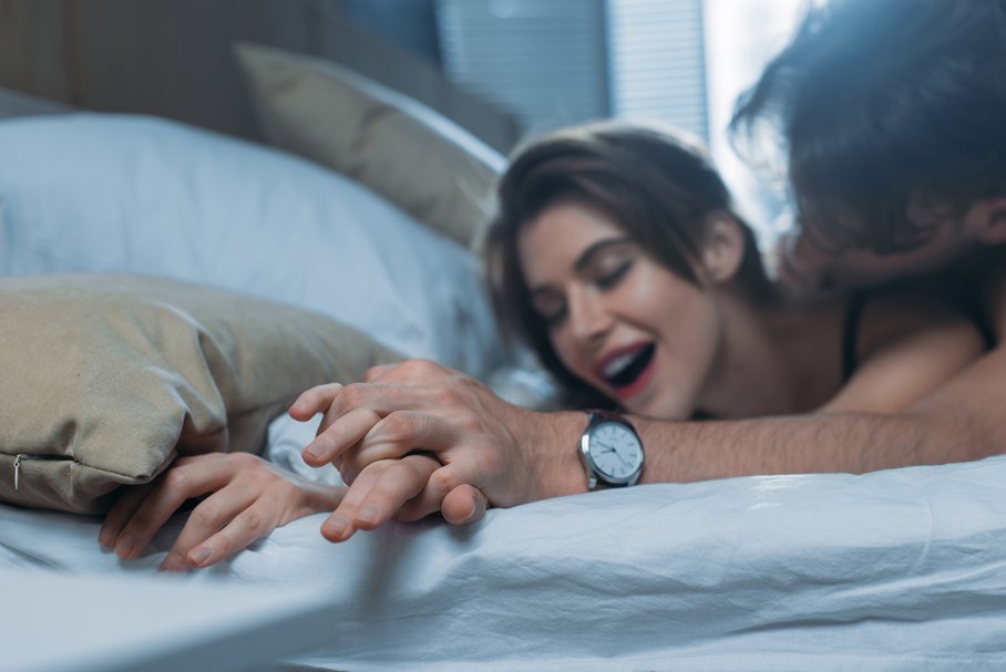 Wspólny orgazm – jak dojść do orgazmu razem?